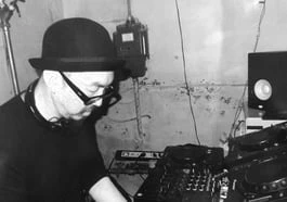 Disco: Happy Hour mit DJ ls_O_ng – 1/1