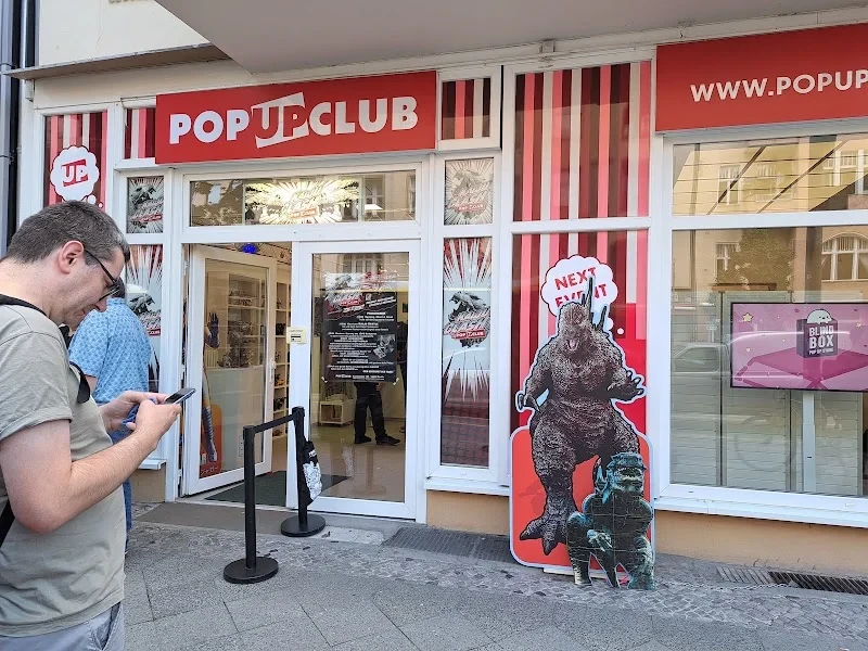POP UP CLUB