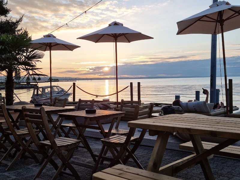Hookipa Pub