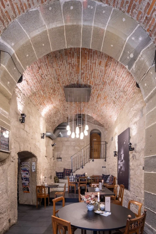 MARTA Cafe - Musik - Bar