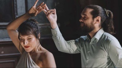 Salsa im Spiegelsaal