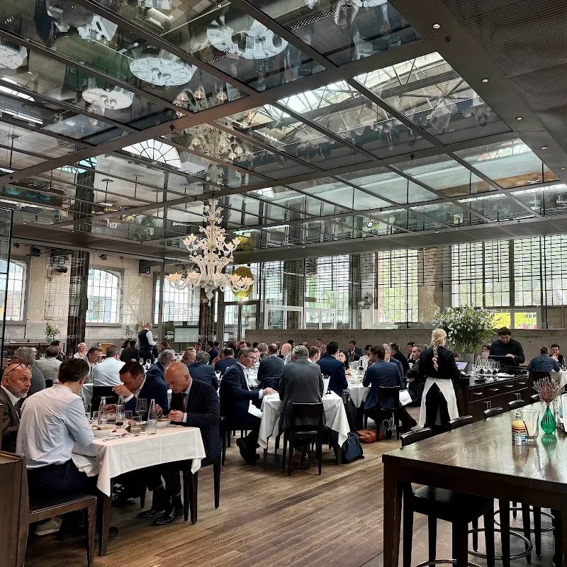 LaSalle Restaurant & Bar