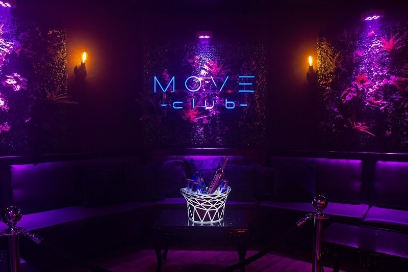 Move Club