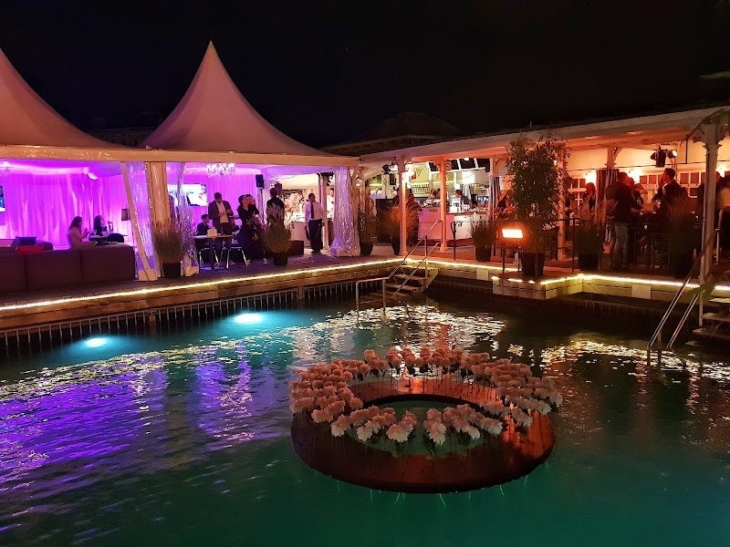 Barfussbar
