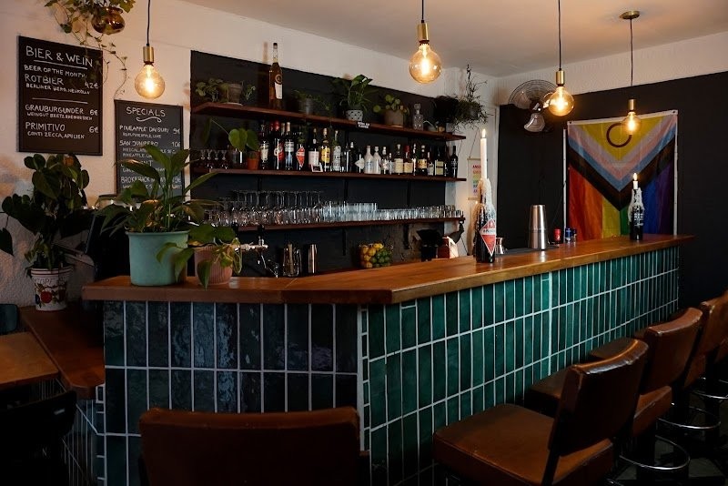 Curly Bar