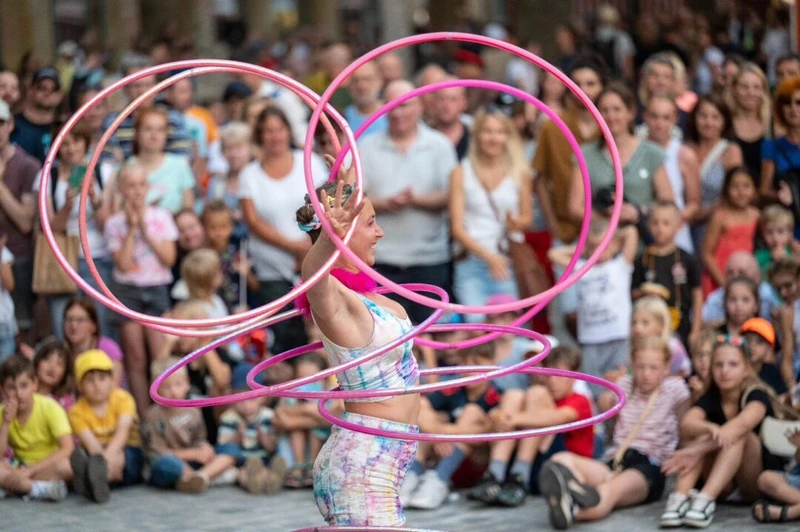 HOOP BOOM BOOM