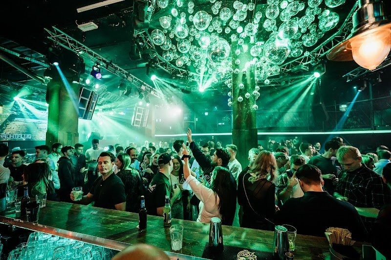 Floor Club