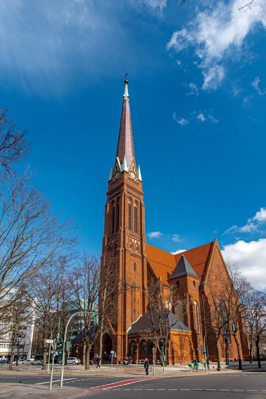 Heilandskirche: Evangelische Kirchengemeinde Tiergarten